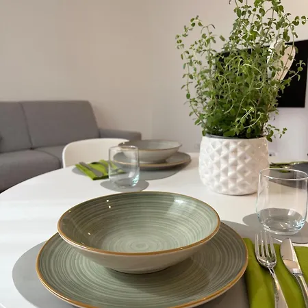 Saffron Suite, Just A Few Minutes From The Center And Station