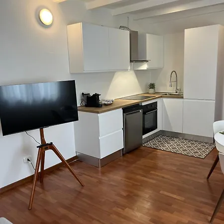 Apartment Saffron Suite, Just A Few Minutes From The Center And Station