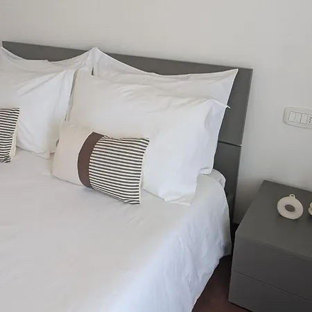 Saffron Suite, Just A Few Minutes From The Center And Station *