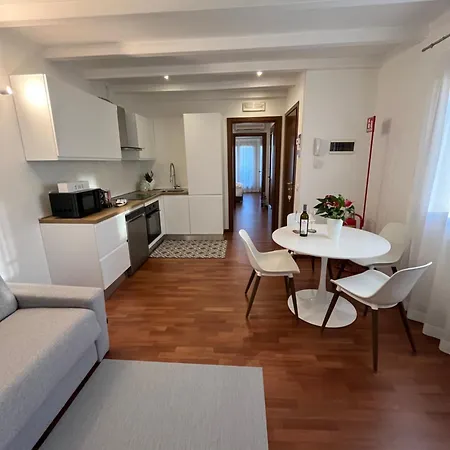 Saffron Suite, Moderna E Silenziosa Vicino Al Centro Apartament *